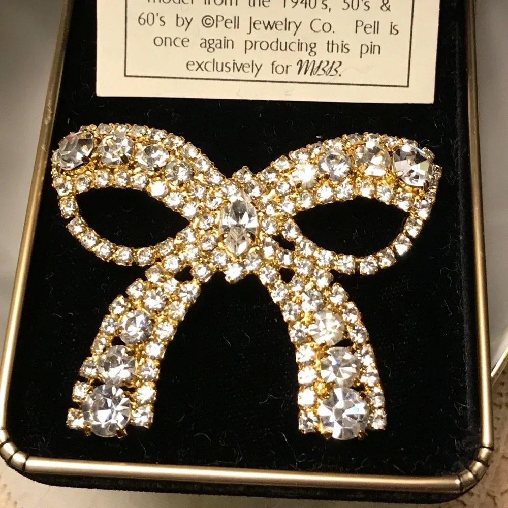 1940s-1960s BOW 24k gold plated rhinestone brooch
